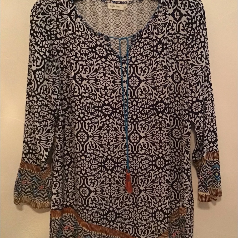 Kyla Seo tunic